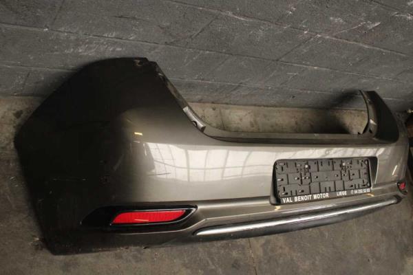 PARE CHOC ARRIERE TOYOTA AURIS 5PORTES 2015+ - Vue 1